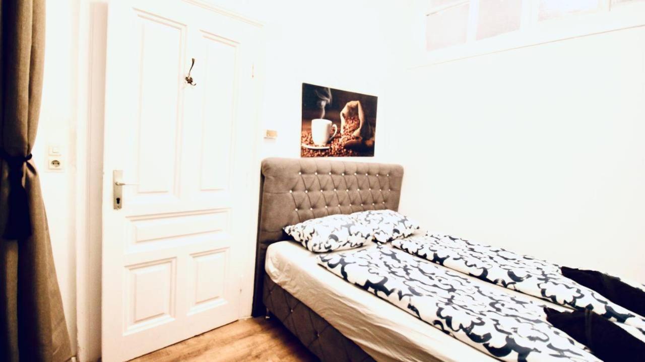 Modern Double Room Js A Wenen Buitenkant foto